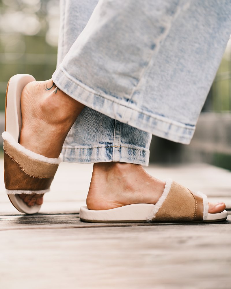 OluKai® Ho'ala Slide Slippers - Tommy Bahama Women