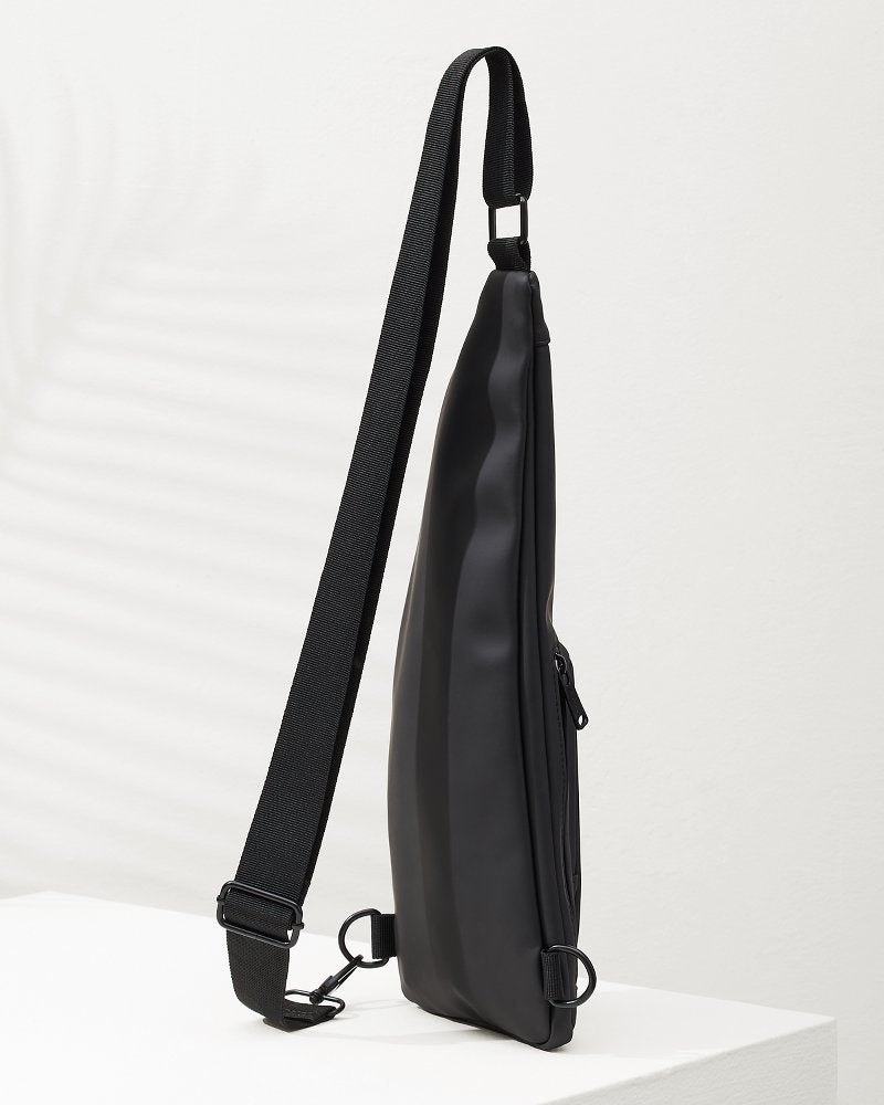Hudson Black Sling Bag - Tommy Bahama Men|Beach & Home