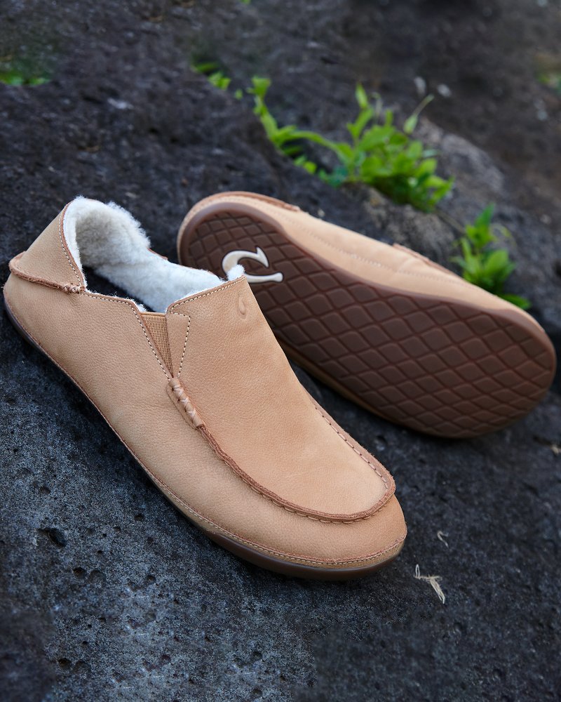 OluKai® Kipuka Hulu Slippers - Tommy Bahama Men
