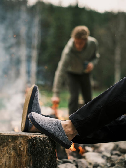 OluKai® Hāmani Hulu Felt Mules - Tommy Bahama Men