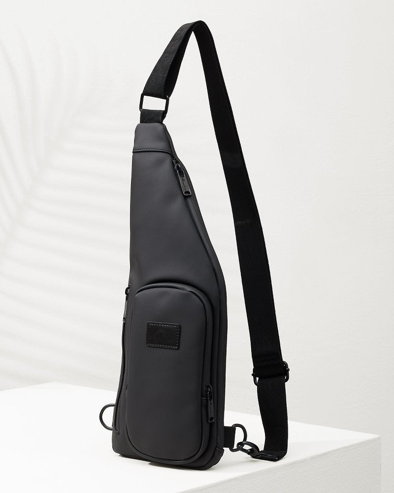 Hudson Black Sling Bag - Tommy Bahama Men|Beach & Home