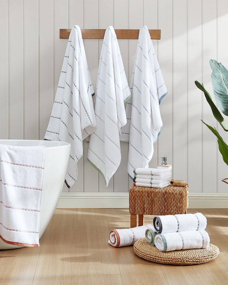 Ridley Green 3-Piece Towel Set - Tommy Bahama Beach & Home