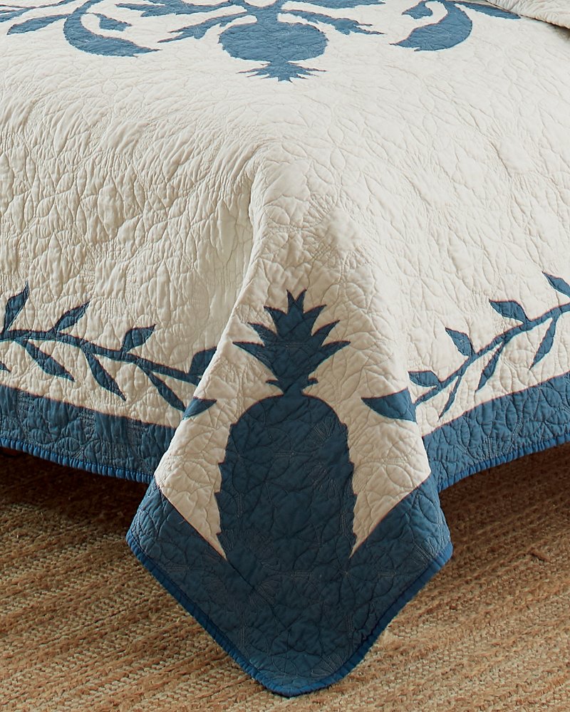 Aloha Pineapple Full/Queen Quilt - Tommy Bahama Beach & Home