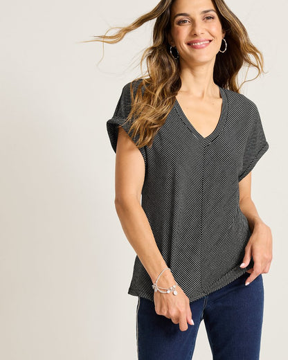 Kauai Tranquil Sea V-Neck T-Shirt - Tommy Bahama Women